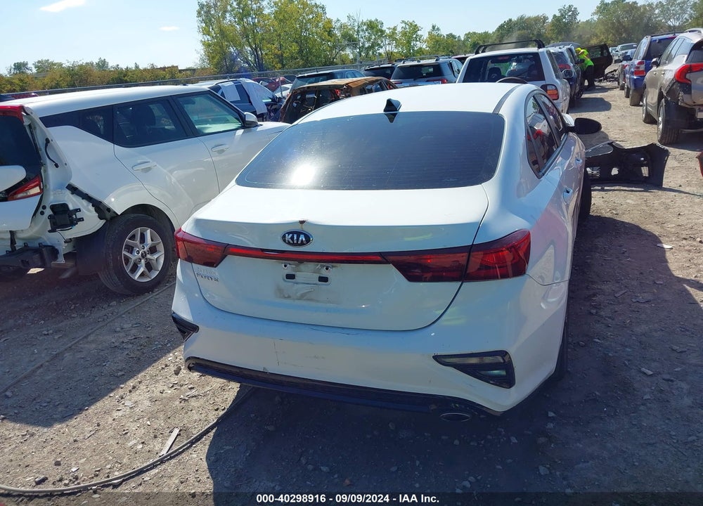 2019 KIA FORTE LXS VIN: 3KPF24AD8KE055786