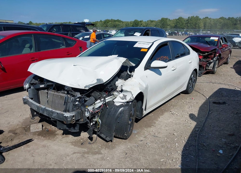 2019 KIA FORTE LXS VIN: 3KPF24AD8KE055786
