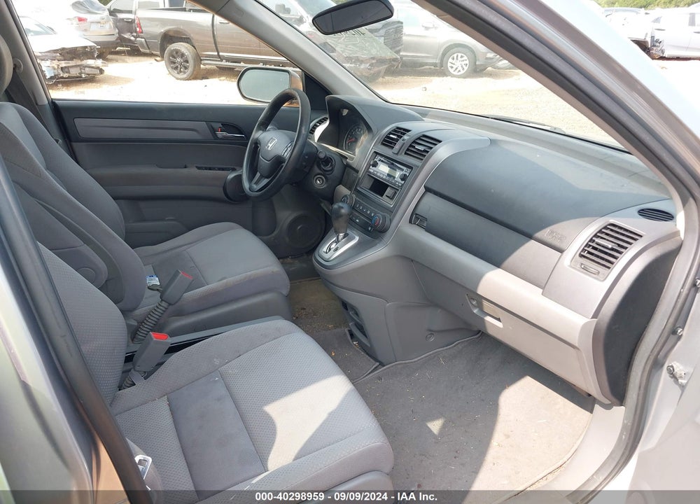 2008 HONDA CR-V LX VIN: JHLRE48348C029657