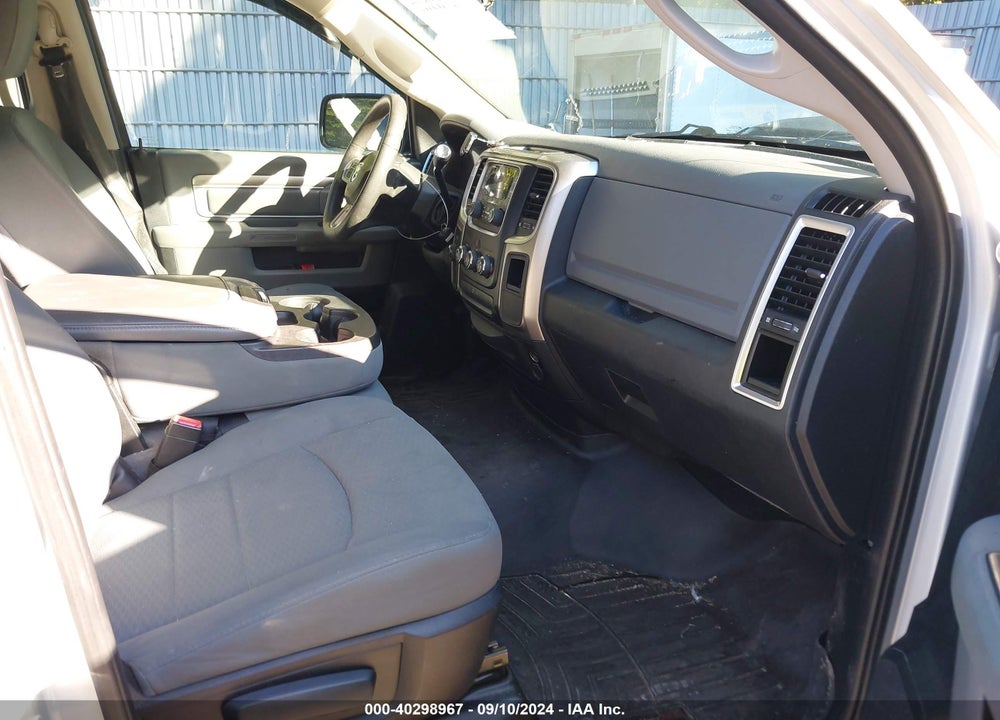 2013 RAM 1500 SLT VIN: 1C6RR7GT2DS535404