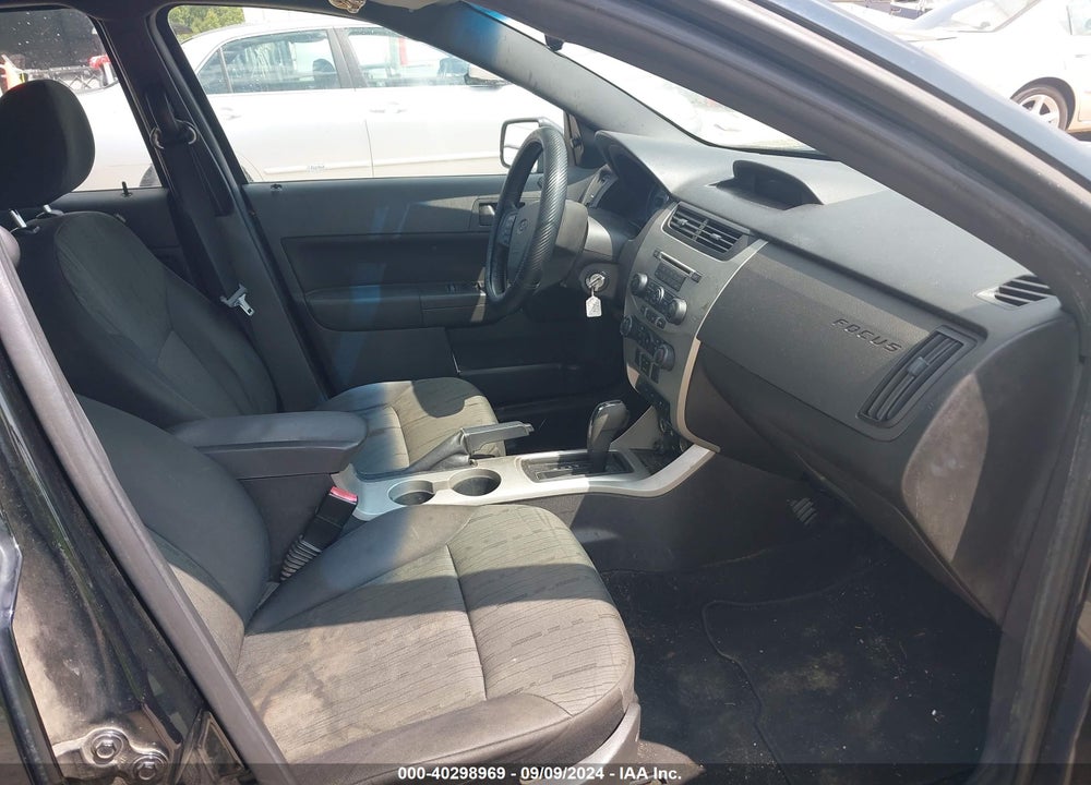 2010 FORD FOCUS SE VIN: 1FAHP3FN9AW157663