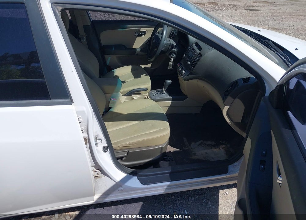 2010 HYUNDAI ELANTRA GLS VIN: KMHDU4AD7AU198094