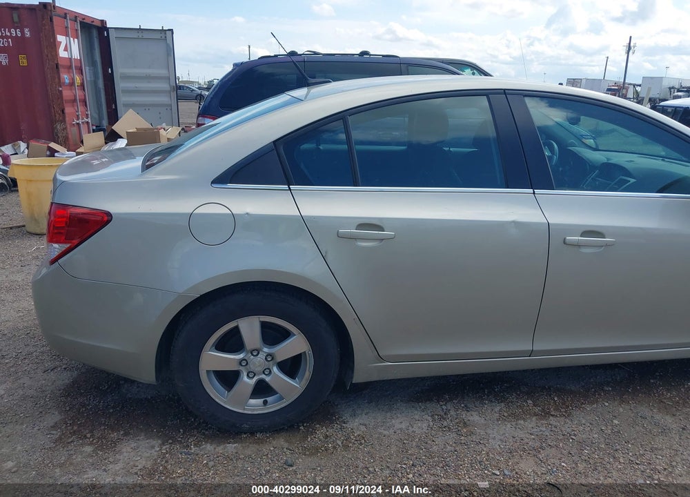 2014 CHEVROLET CRUZE 1LT AUTO VIN: 1G1PC5SB8E7268397