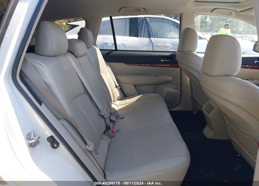 2010 SUBARU OUTBACK 2.5I LIMITED VIN: 4S4BRBKC7A3384579
