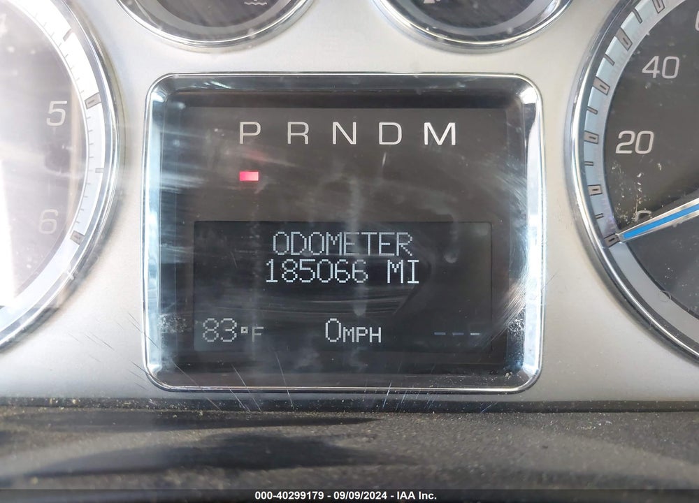 2011 CADILLAC ESCALADE LUXURY VIN: 1GYS3BEF5BR373732