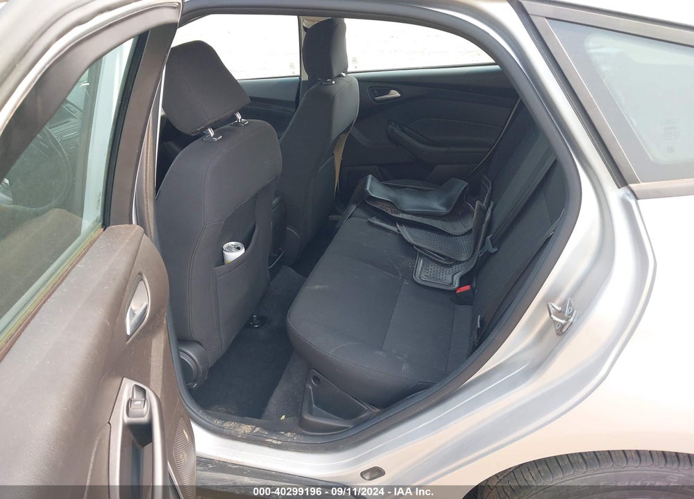 2017 FORD FOCUS SE VIN: 1FADP3K21HL319193