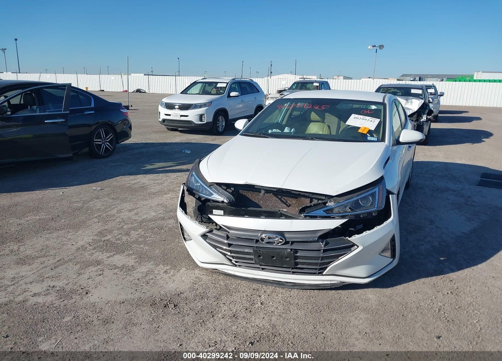 2020 HYUNDAI ELANTRA SE VIN: 5NPD74LF0LH518427