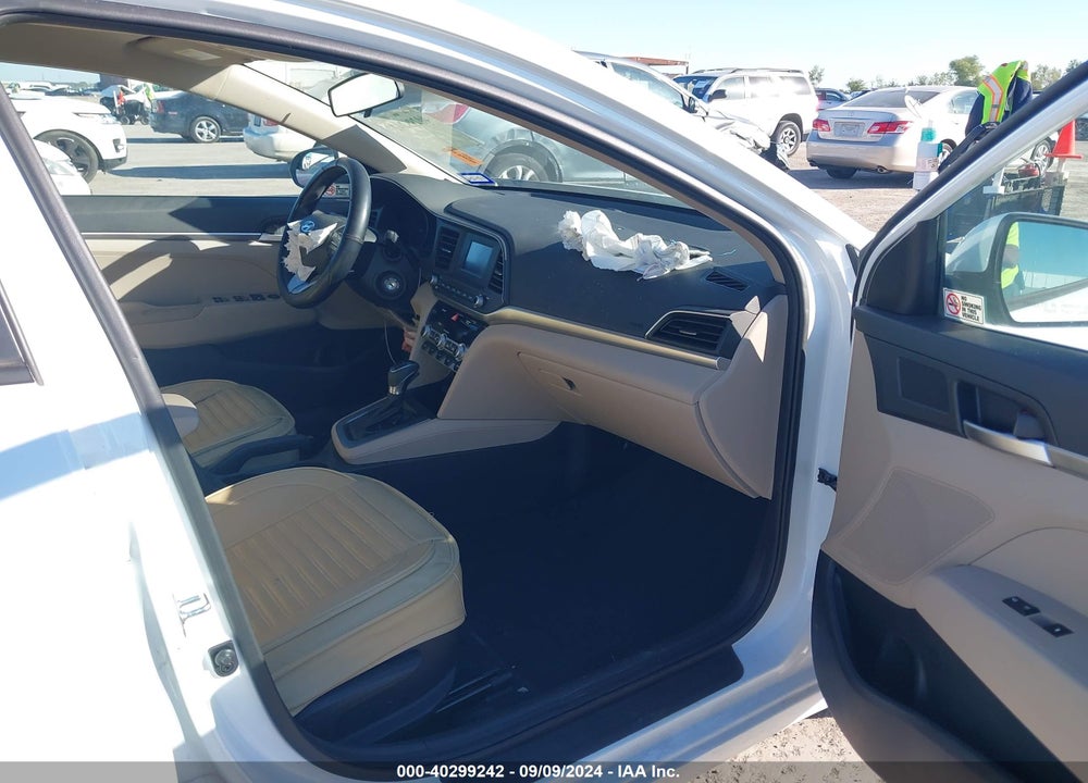 2020 HYUNDAI ELANTRA SE VIN: 5NPD74LF0LH518427