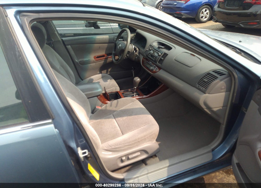 2003 TOYOTA CAMRY XLE VIN: 4T1BF30KX3U542984