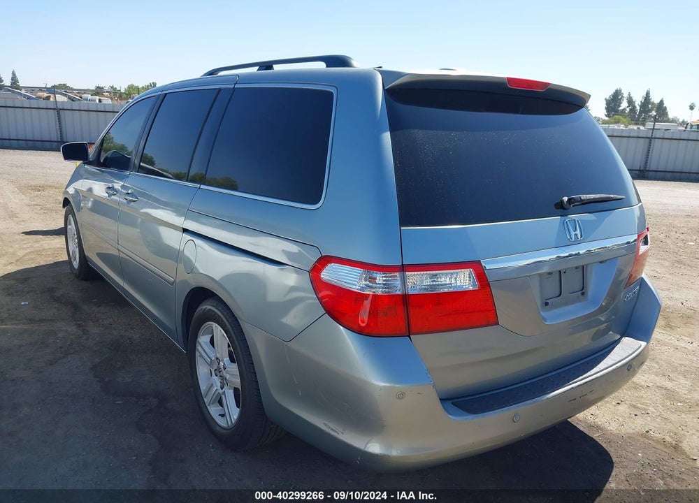 2005 HONDA ODYSSEY TOURING VIN: 5FNRL38895B128692