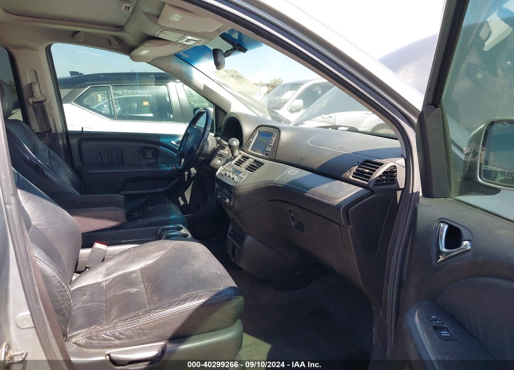 2005 HONDA ODYSSEY TOURING VIN: 5FNRL38895B128692