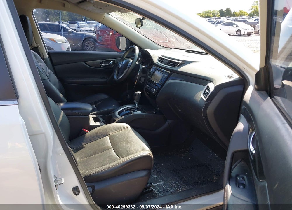 2015 NISSAN ROGUE SL VIN: 5N1AT2MT5FC820055