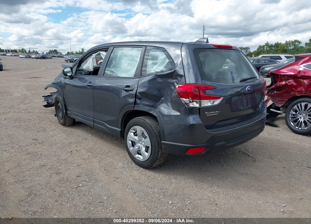 2022 SUBARU FORESTER VIN: JF2SKAAC1NH449537