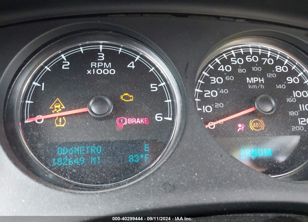 2010 GMC YUKON XL 1500 DENALI VIN: 1GKUKMEF7AR193362
