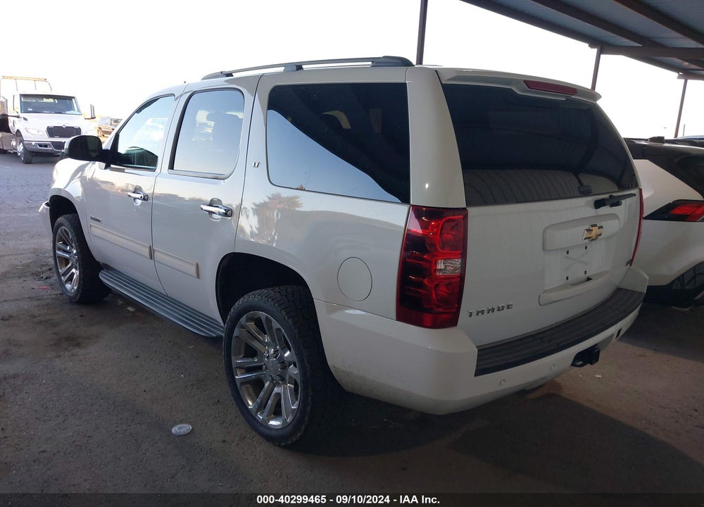 2011 CHEVROLET TAHOE LT VIN: 1GNSKBE05BR113083