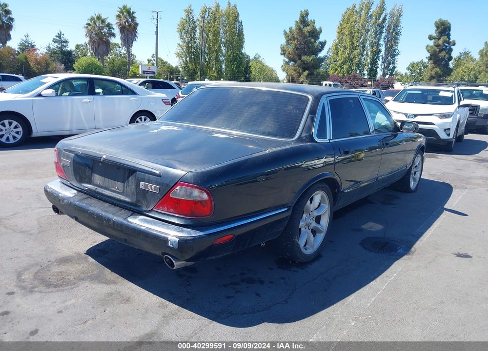 2001 JAGUAR XJR VIN: SAJDA15B21MF36140