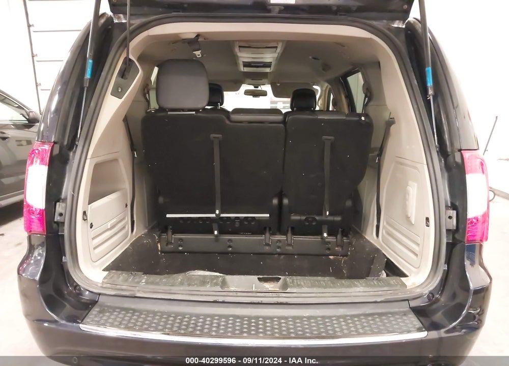 2011 CHRYSLER TOWN & COUNTRY TOURING-L VIN: 2A4RR8DGXBR714143