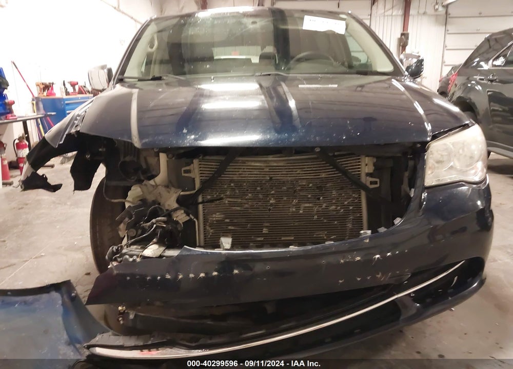 2011 CHRYSLER TOWN & COUNTRY TOURING-L VIN: 2A4RR8DGXBR714143