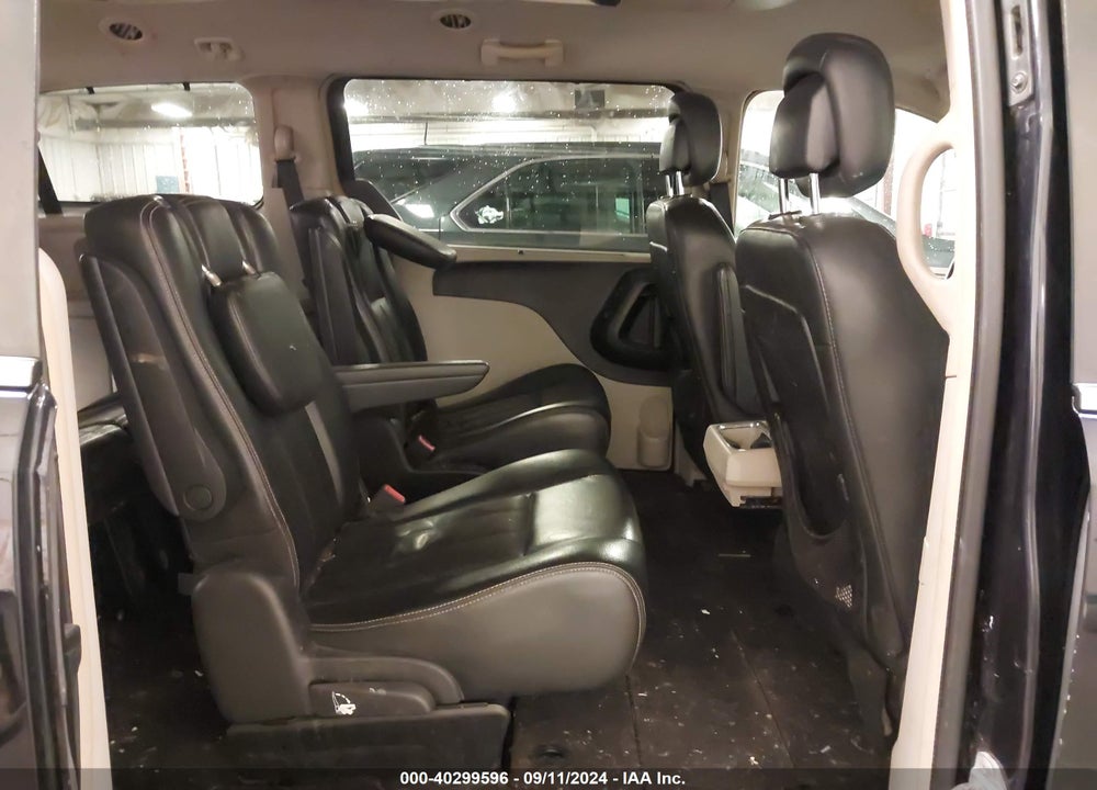 2011 CHRYSLER TOWN & COUNTRY TOURING-L VIN: 2A4RR8DGXBR714143