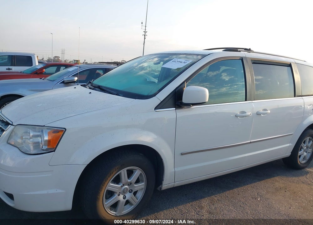 2010 CHRYSLER TOWN & COUNTRY VIN: 2A4RR5D13AR397704