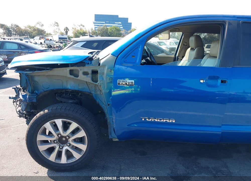 2017 TOYOTA TUNDRA LIMITED 5.7L V8 VIN: 5TFFY5F11HX224395