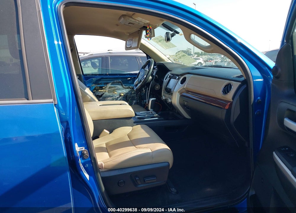 2017 TOYOTA TUNDRA LIMITED 5.7L V8 VIN: 5TFFY5F11HX224395