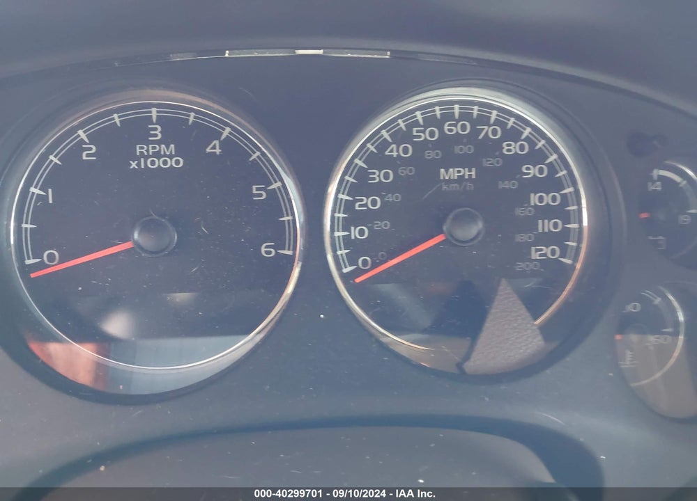 2011 CHEVROLET AVALANCHE 1500 LTZ VIN: 3GNTKGE33BG202730