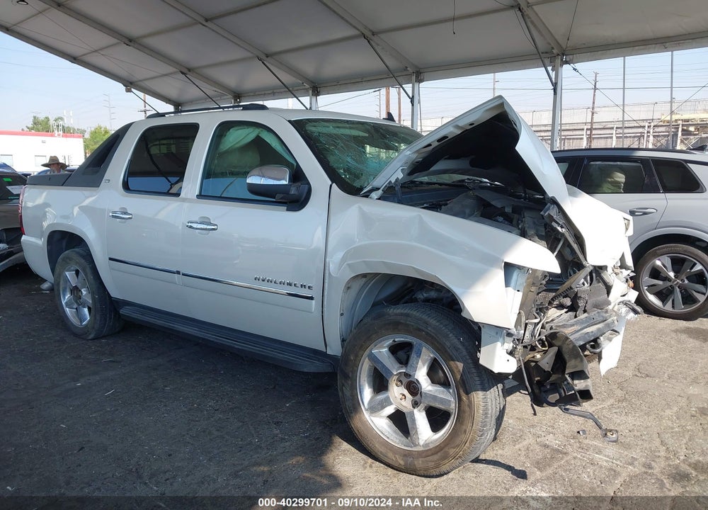 2011 CHEVROLET AVALANCHE 1500 LTZ VIN: 3GNTKGE33BG202730