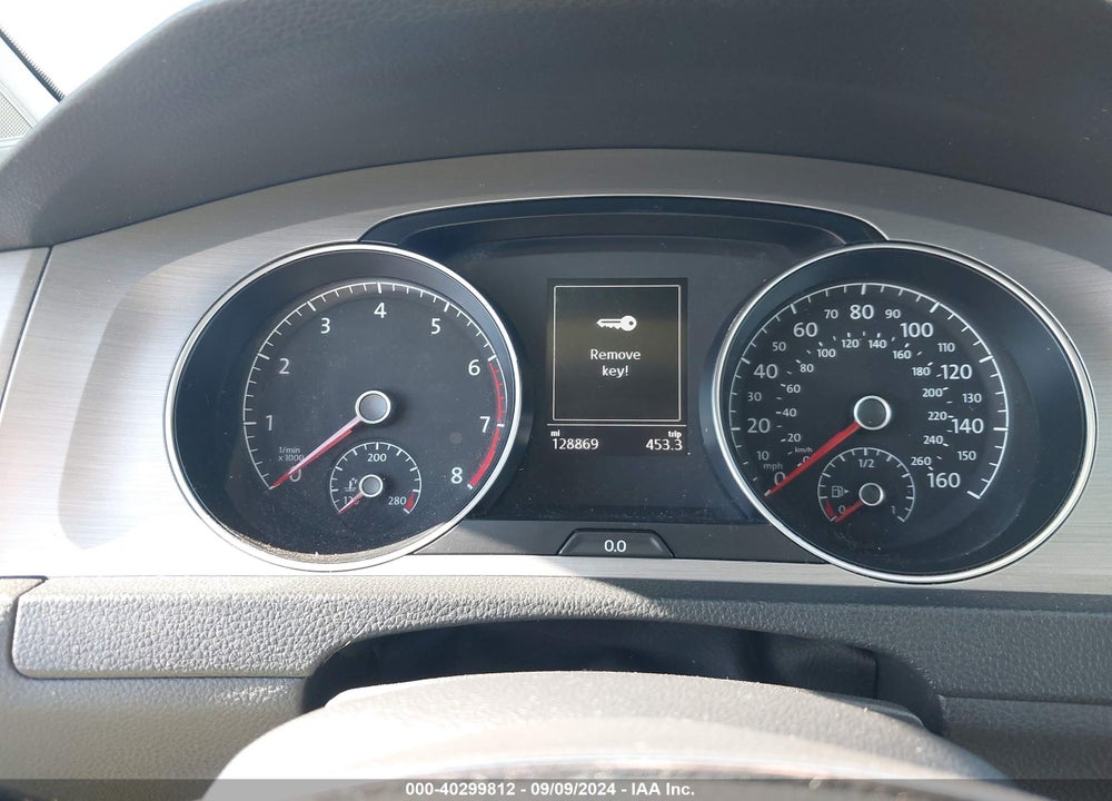 2015 VOLKSWAGEN GOLF TSI S 4-DOOR VIN: 3VW217AU2FM013738