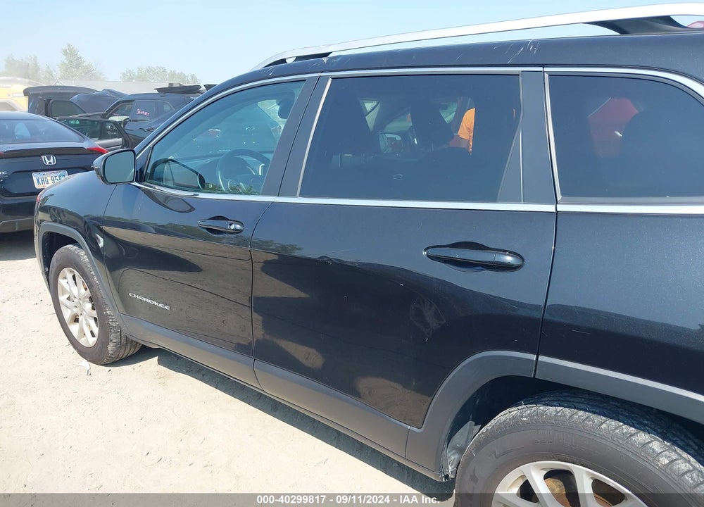 2015 JEEP CHEROKEE LATITUDE VIN: 1C4PJMCB8FW641600
