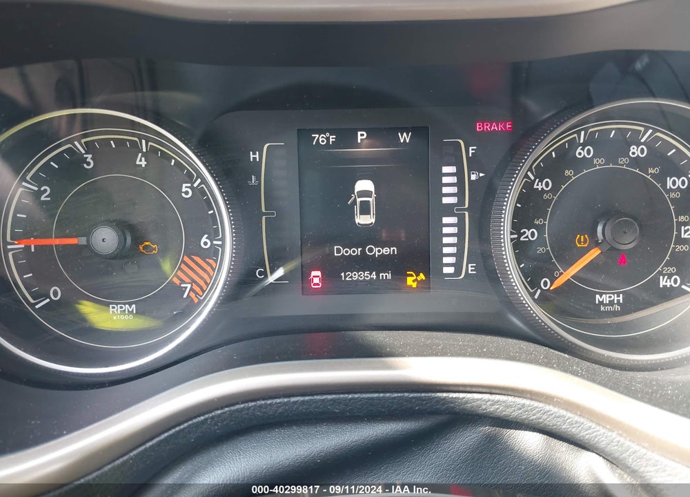 2015 JEEP CHEROKEE LATITUDE VIN: 1C4PJMCB8FW641600