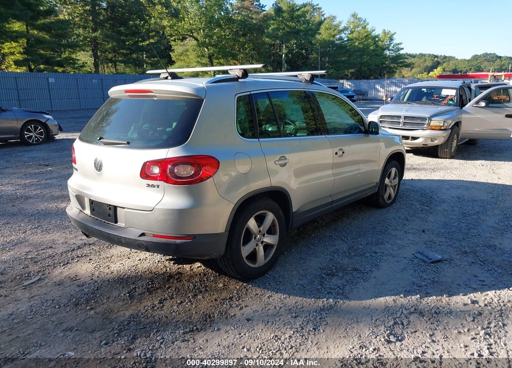 2010 VOLKSWAGEN TIGUAN VIN: WVGAV7AX7AW516327