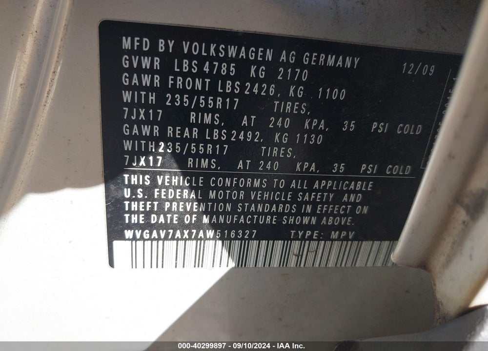 2010 VOLKSWAGEN TIGUAN VIN: WVGAV7AX7AW516327