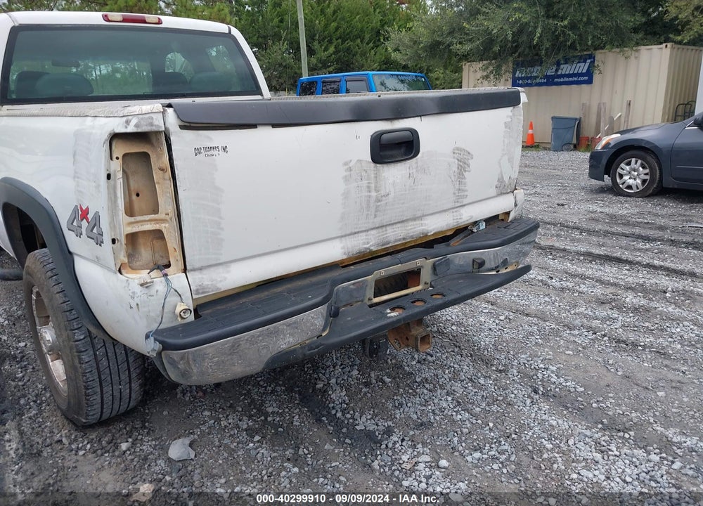 2002 CHEVROLET SILVERADO 2500HD VIN: 1GCHK29182E239600