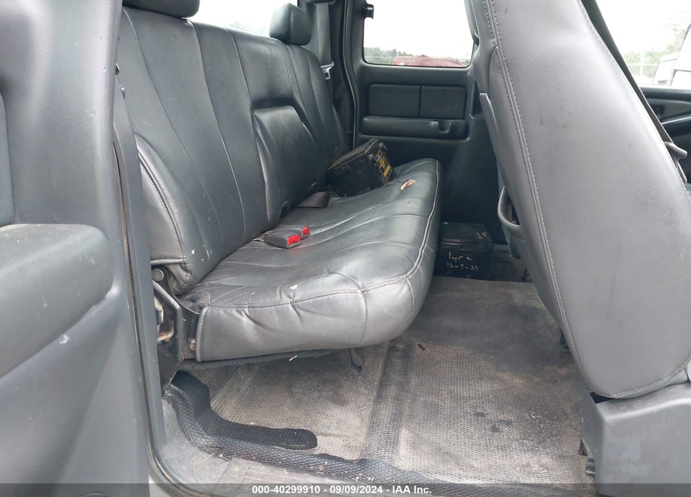 2002 CHEVROLET SILVERADO 2500HD VIN: 1GCHK29182E239600
