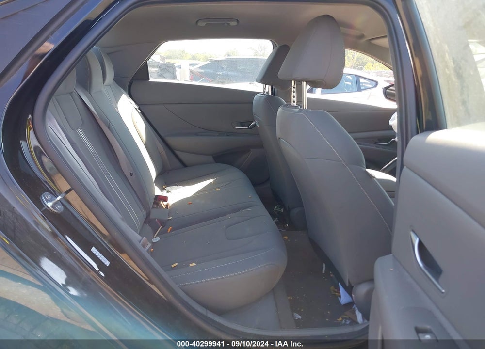 2022 HYUNDAI ELANTRA SEL VIN: KMHLM4AG6NU324036