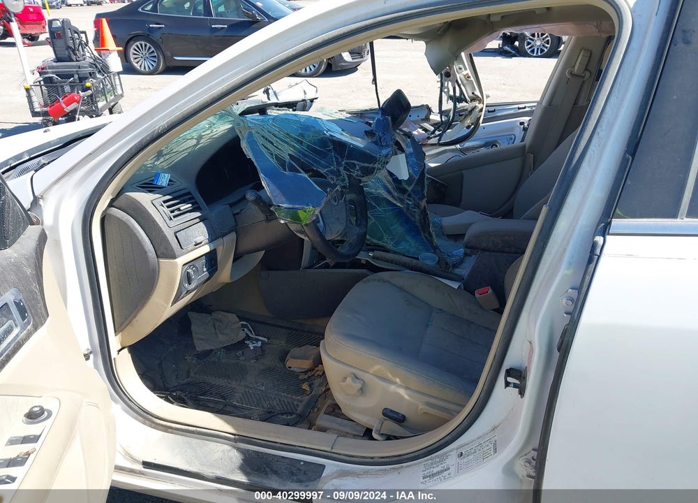 2010 MERCURY MILAN VIN: 3MEHM0HA8AR665751