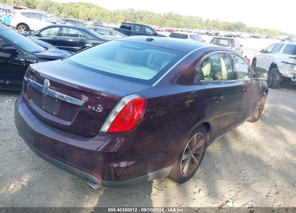 2011 LINCOLN MKS VIN: 1LNHL9DR2BG604548