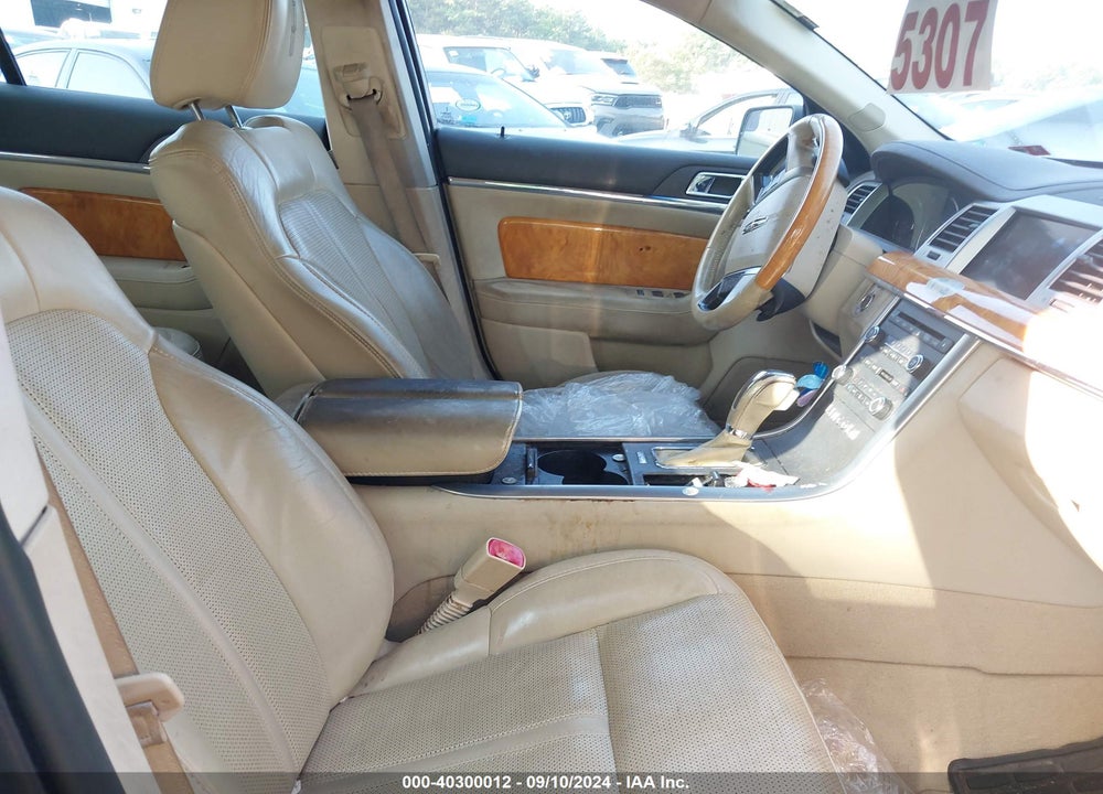 2011 LINCOLN MKS VIN: 1LNHL9DR2BG604548