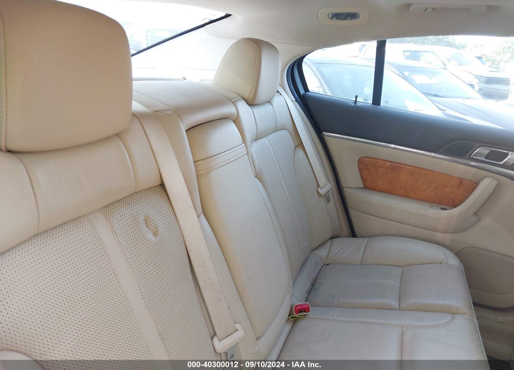 2011 LINCOLN MKS VIN: 1LNHL9DR2BG604548