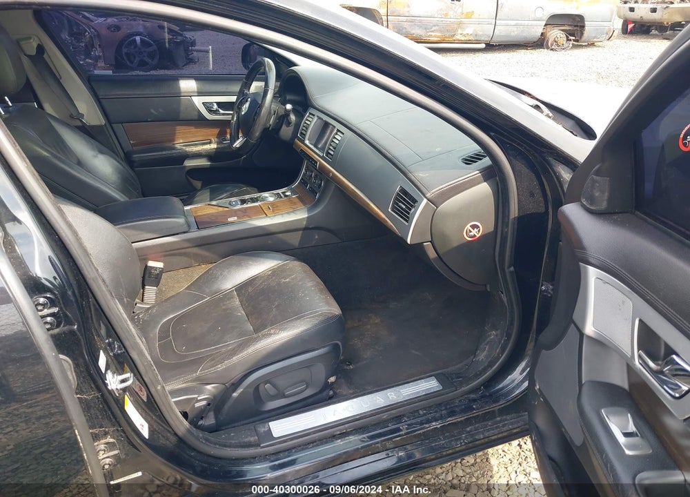 2012 JAGUAR XF VIN: SAJWA0FB9CLS36036