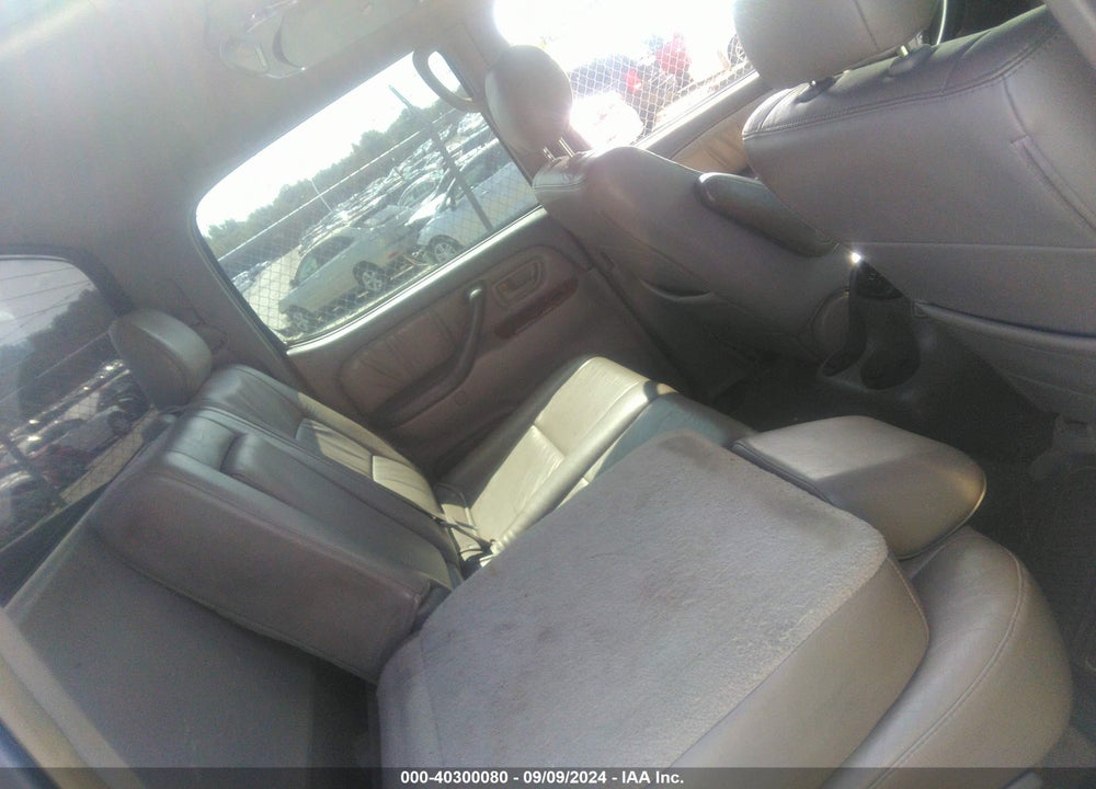 2005 TOYOTA TUNDRA SR5 V8 VIN: 5TBET34105S479535