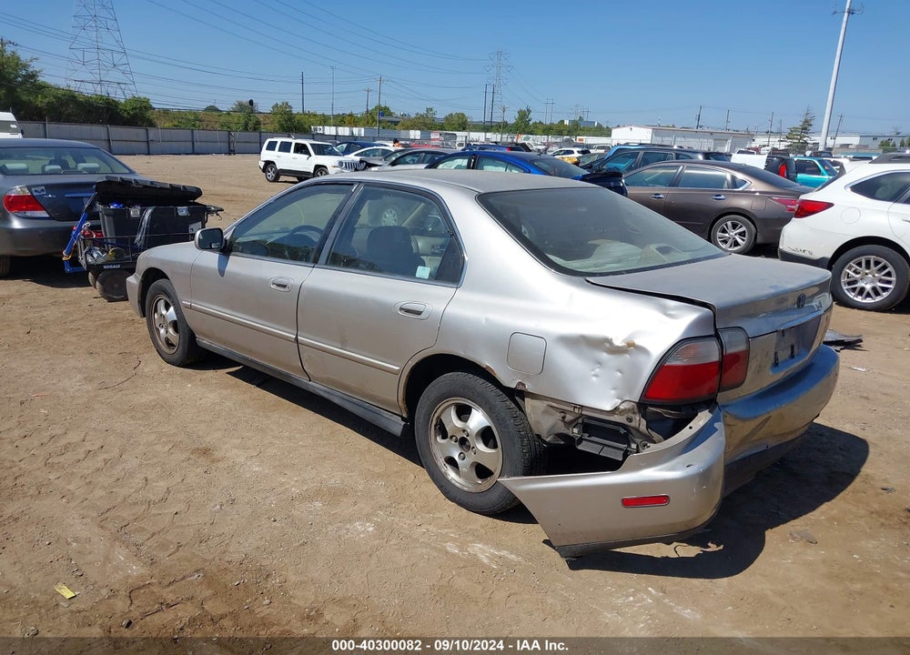 1997 HONDA ACCORD SE VIN: 1HGCD5605VA158438