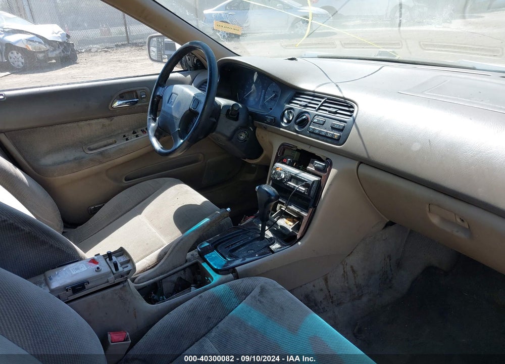 1997 HONDA ACCORD SE VIN: 1HGCD5605VA158438