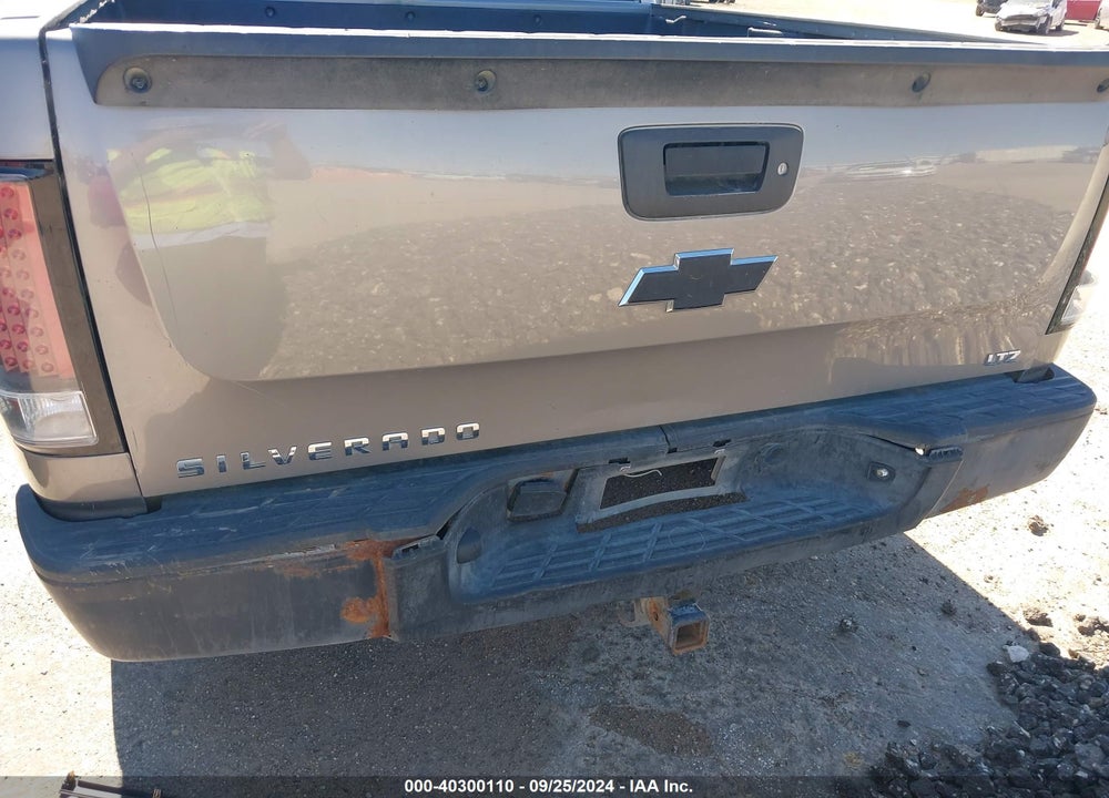 2008 CHEVROLET SILVERADO 1500 LTZ VIN: 3GCEC13J08G245850