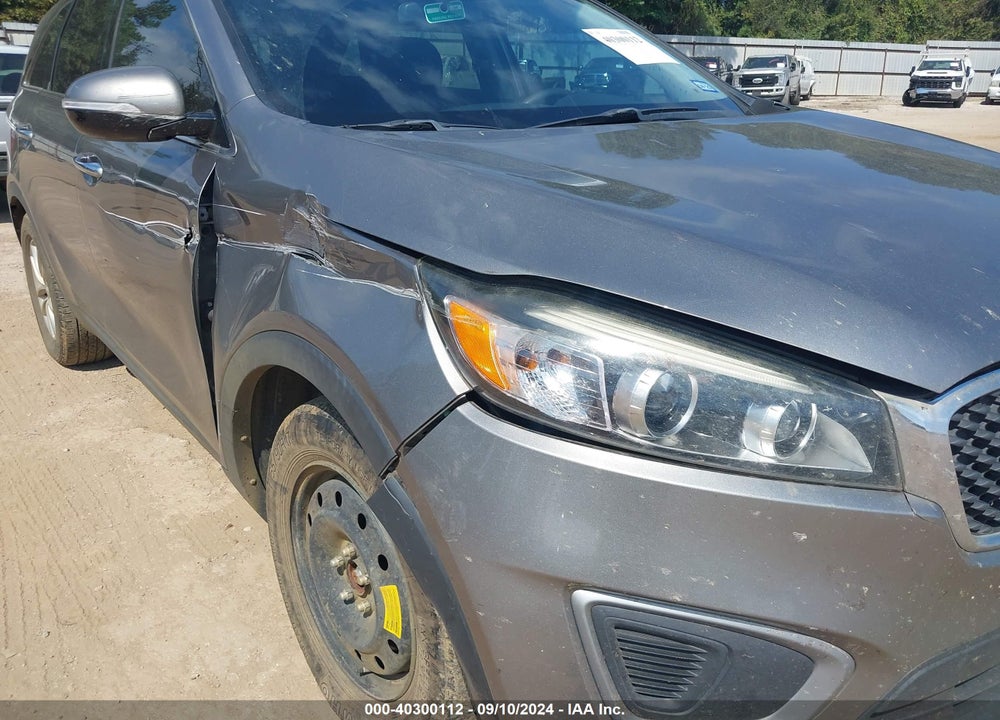 2017 KIA SORENTO 2.4L LX VIN: 5XYPG4A37HG294108