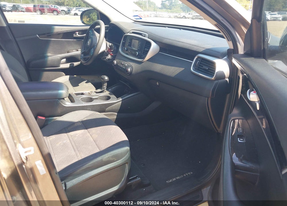 2017 KIA SORENTO 2.4L LX VIN: 5XYPG4A37HG294108