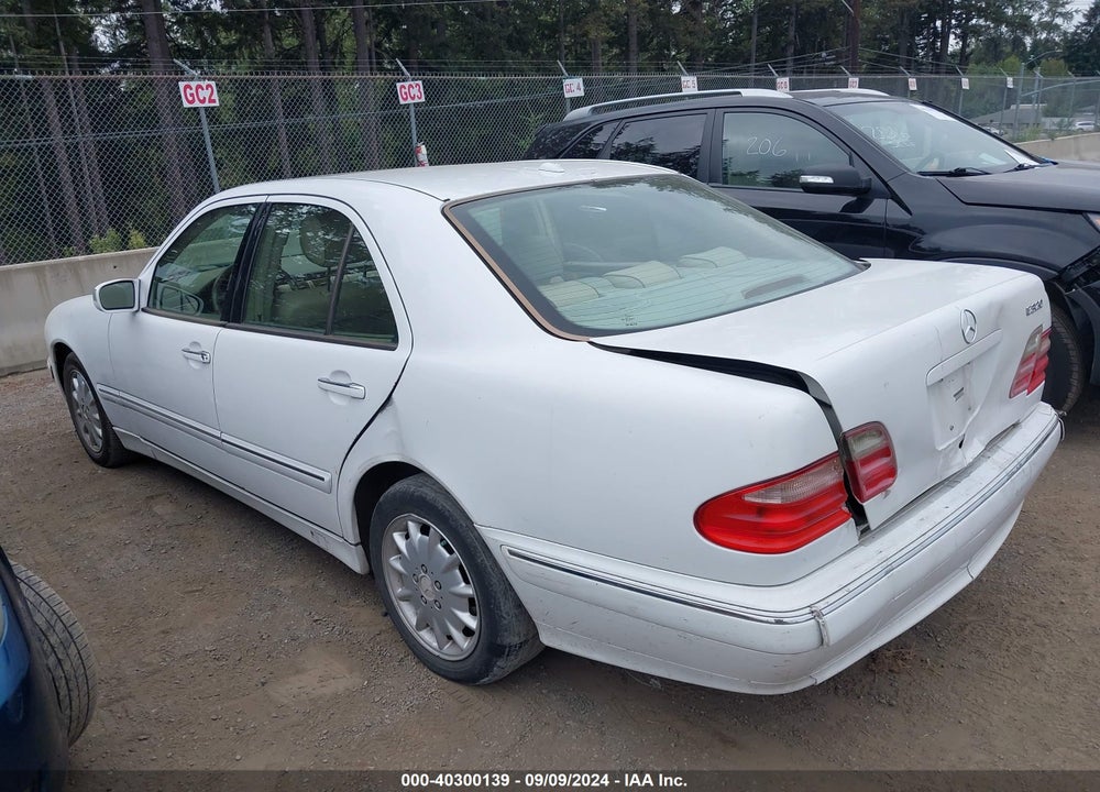 2001 MERCEDES-BENZ E 320 VIN: WDBJF65J21B281200
