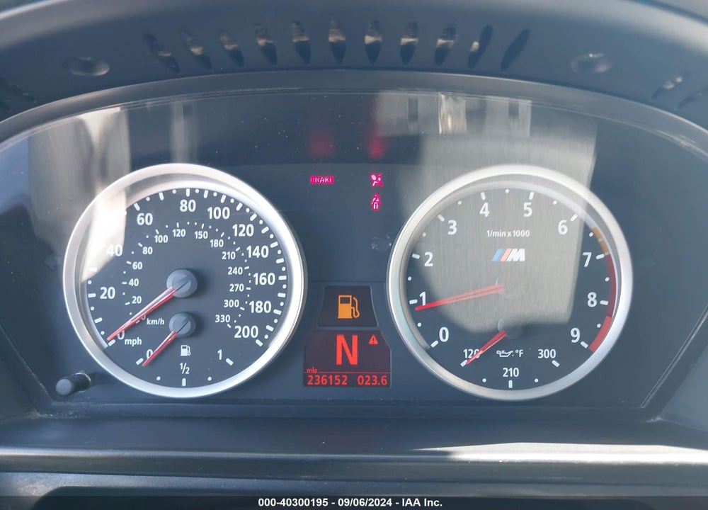 2006 BMW M5 VIN: WBSNB93546B583044