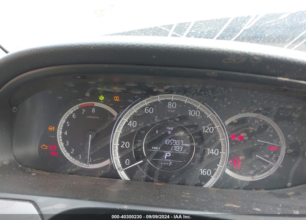 2015 HONDA ACCORD VIN: 1HGCR2F37FA135352
